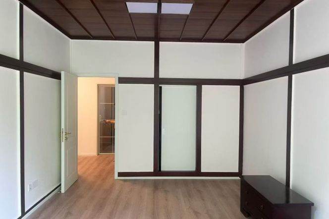 Green view 2BR APT Balcony Jianguo Rd 20k