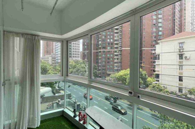 Spacious&Modern 2Bdrs 2Baths Apt+Large Balcony+L2/11 Jiang Su Rd Metro+Great Compound 