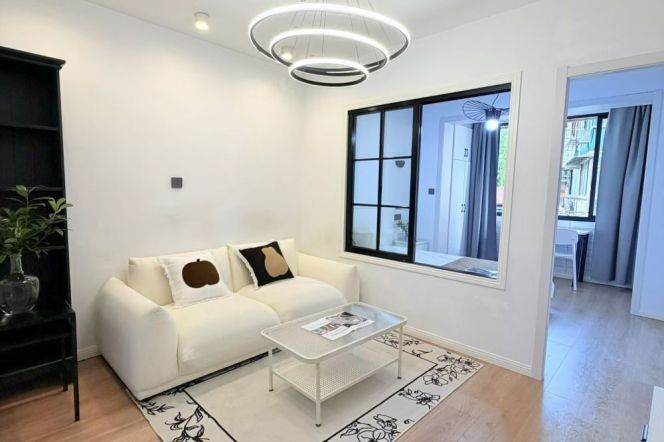 zhongshan park station one bedroom