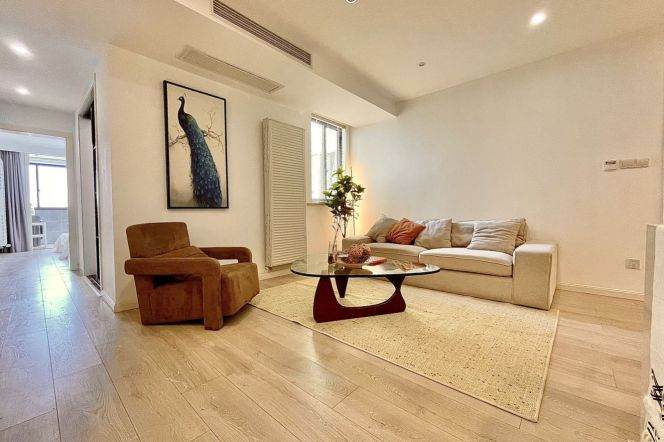High-rise 2br Flat close to JTU