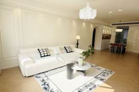Jiangsu rd/spacious 3br 2baths/bright room/160 sqm/brand furniture,@L11/2