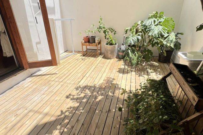Big yard 1Br/1Lr/1Bt apt nr Jiaotong university,M10/11