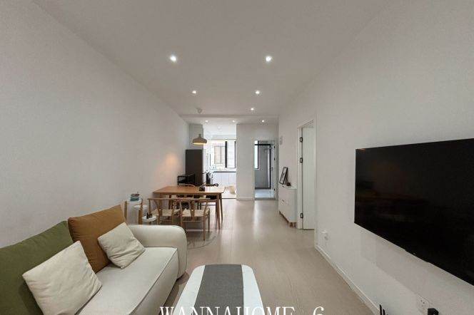 Spacious&Bright 1Bdr 1Bath Apt+L1+10+12 South Shaanxi Rd+Walk-in Closet+80Sqm+Quiet