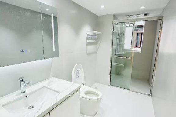 Zhongshan park 170 sqm 3 br Apt/huge living room&Oven 18K