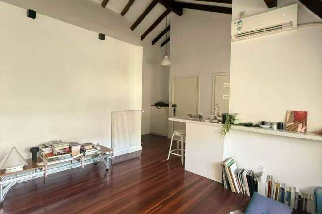 High ceiling 2BR APT Wall heating Huaihai Rd 14.8k