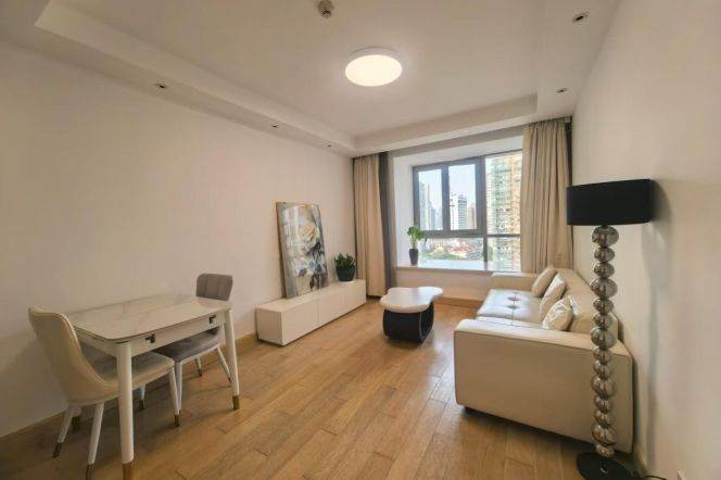 Good value 1br apt with bathtub nr Xintiandi CBD