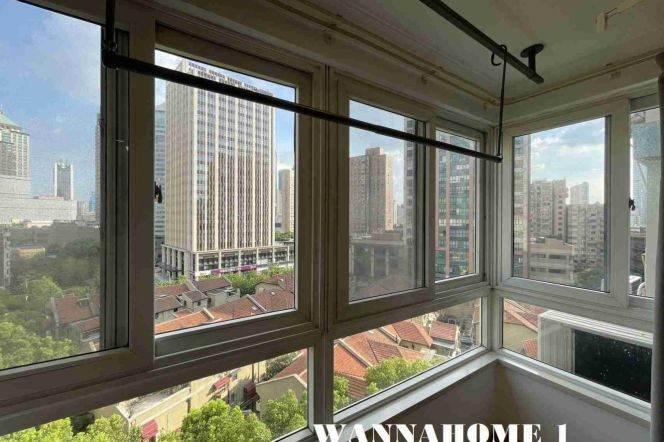 High-Floor 2BR Apartment in Classic Jing'an