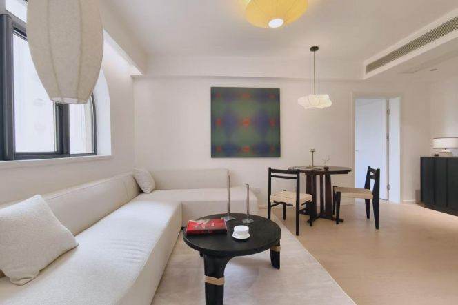 Xintiandi 1 br 75 sqm High rise/23F&good view/bright  for 13K