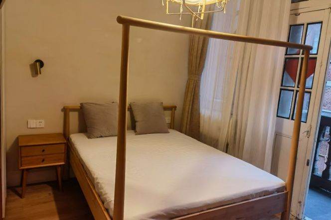 Cozy 1Br w. Balcony@Nanjing W. Rd