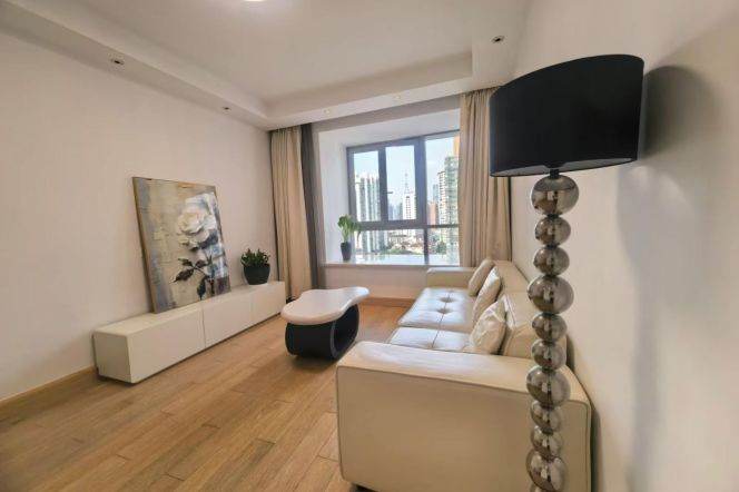Good value 1br apt with bathtub nr Xintiandi CBD