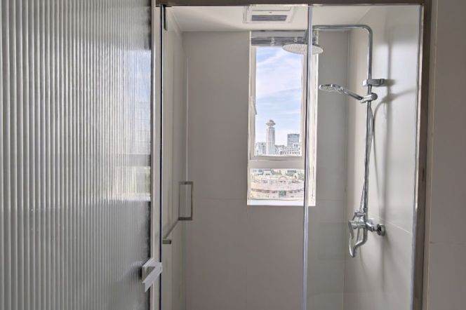 newly renovated 2brs Nr south huangpi Rd M1