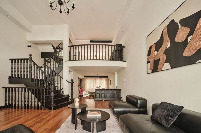 4BR Apartment in Hongqiao CBD with Private Garden