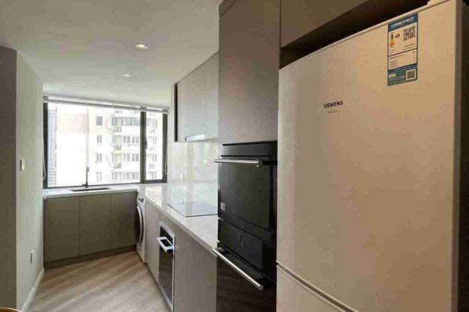 Large Closets/Spacious&Modern 2+1Bdrs 1Bath Apt/L14 Wu Ding Rd Metro Station