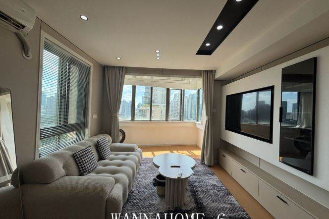 1br at Top of City near Taikoo Hui with great views!