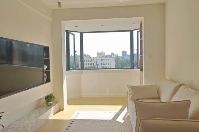 1BR Apartment at Wuzhong Building