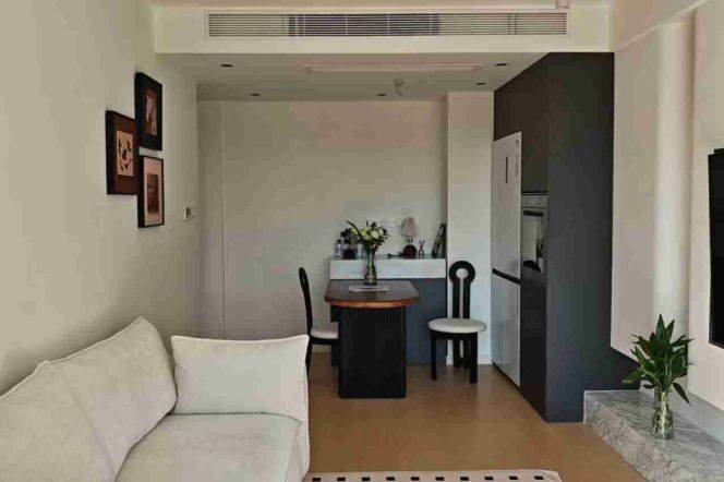 High-Floor 1BR Apartment at Wuzhong Building