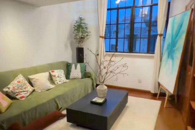 Comfortable n spacious 2BR duplex lane-house near iapm 