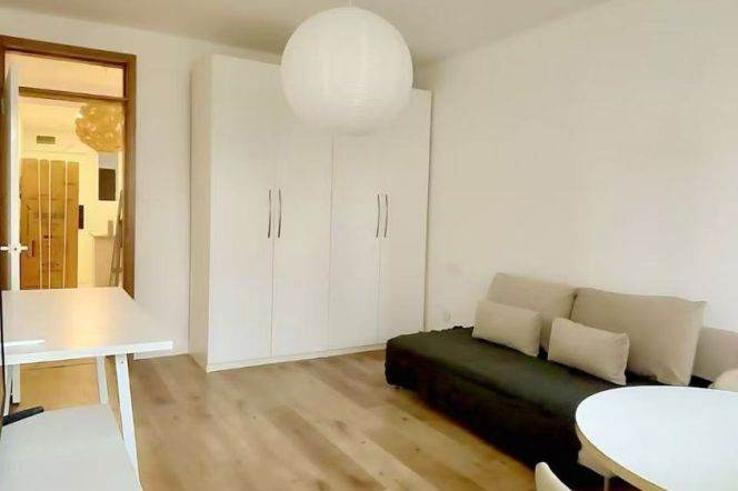 1 br near L7/L9 zhaojiabang rd station