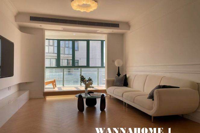 Spacious&Really Bright 3Bdrs 2Baths Apt+L2/11 Jiang Su Rd Metro+Green Compound