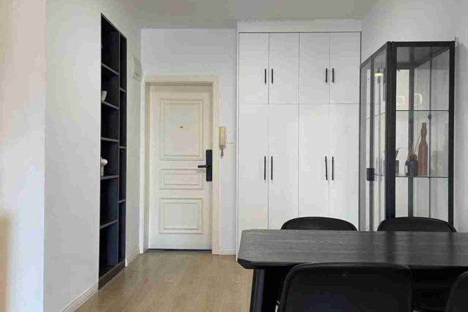1BR Apartment in Classic Jing'an