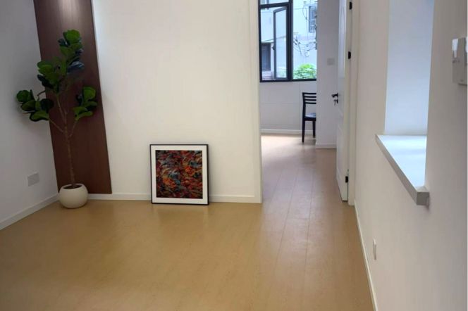 Brand new/spacious 1br 1lr/with central AC/balcony,NR Jiangsu rd@L11/2