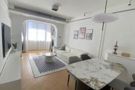 High-Floor 1BR Apartment near Changshou Rd
