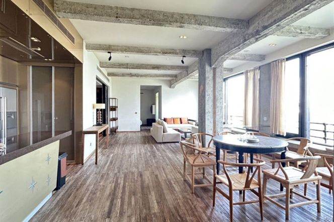 Modern decoration 2brs with balcony and floor heating beside Su zhou river 