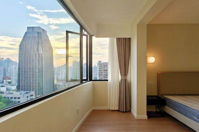 Jing'an  Wuding rd stunning 2 br Apt &floor heating &open kitchen 15.8K