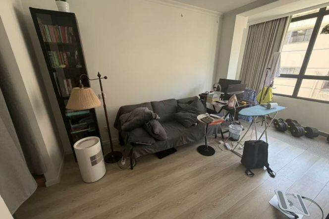 1 br near L10/L11 jiaotong uni station