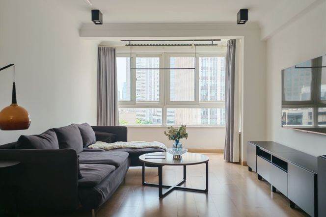 2BR Apartment in Jing'an
