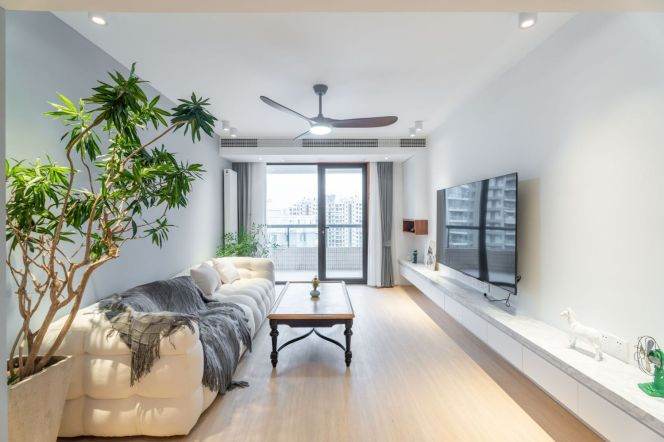 High-Floor 2BR Apartment at Da'an Garden