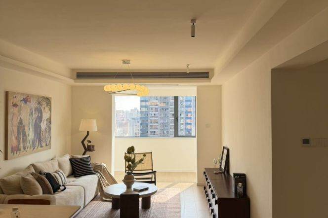 High-Floor 2BR Apartment near Dapuqiao
