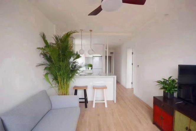 High-Floor 1BR Apartment at Wuzhong Building