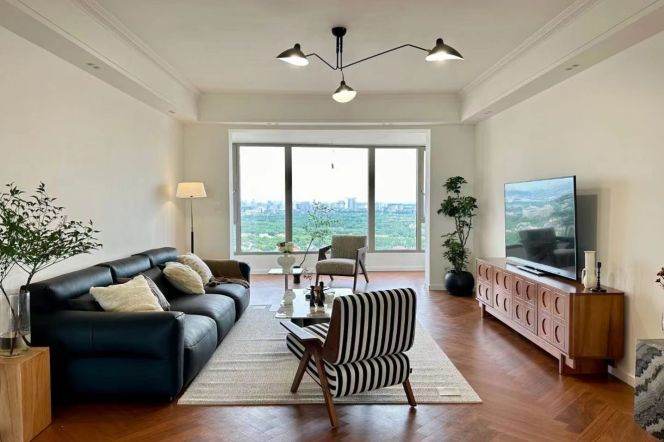 3BR Apartment near Huangyang Road Metro