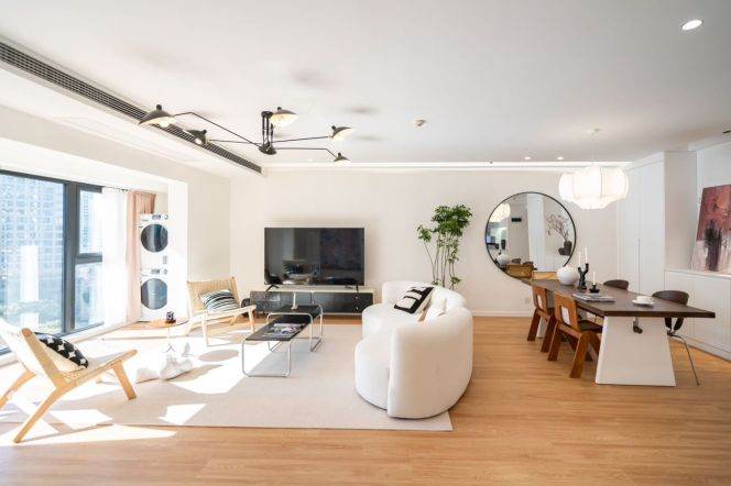 High-Floor 3BR Apartment near Shanghai Railway Station Metro