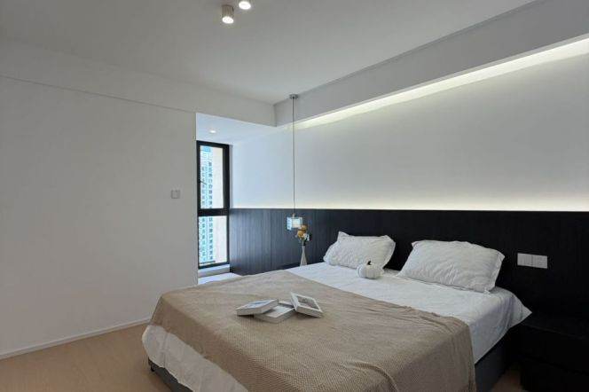 High-Floor 2BR Apartment at Brilliant City