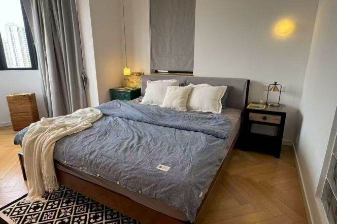 2BR Apartment in Jing'an