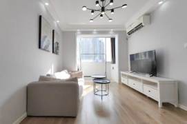 High-Floor 1BR Apartment near Shangcheng Rd Metro