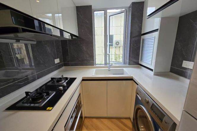 1BR Apartment at Wuzhong Building