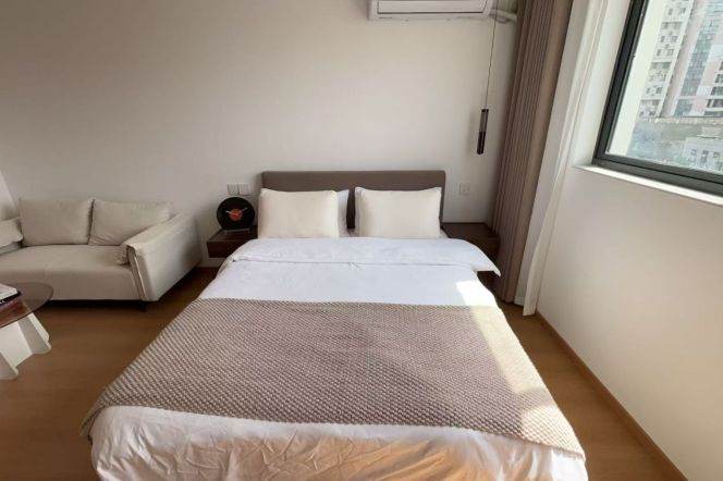 1BR Apartment near Caoyang Road Metro