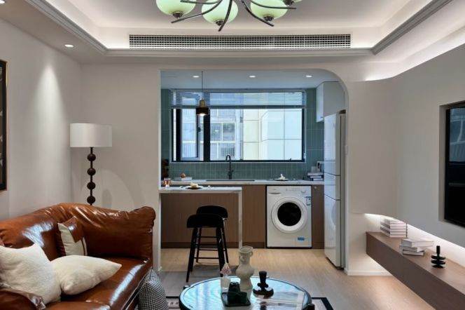 High-Floor 2BR Apartment in Gubei