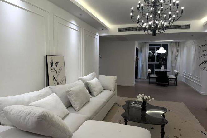 High-Floor 3BR Apartment in Jing'an