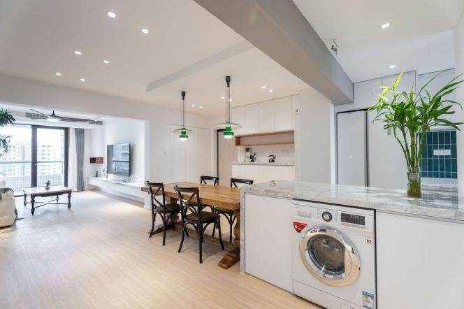 High-Floor 2BR Apartment at Da'an Garden