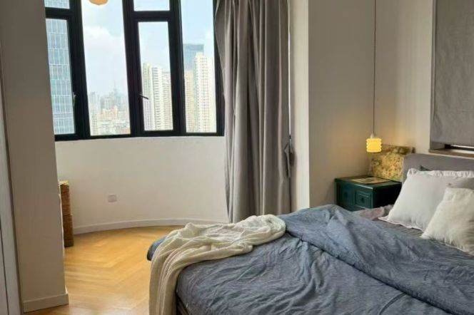 2BR Apartment in Jing'an