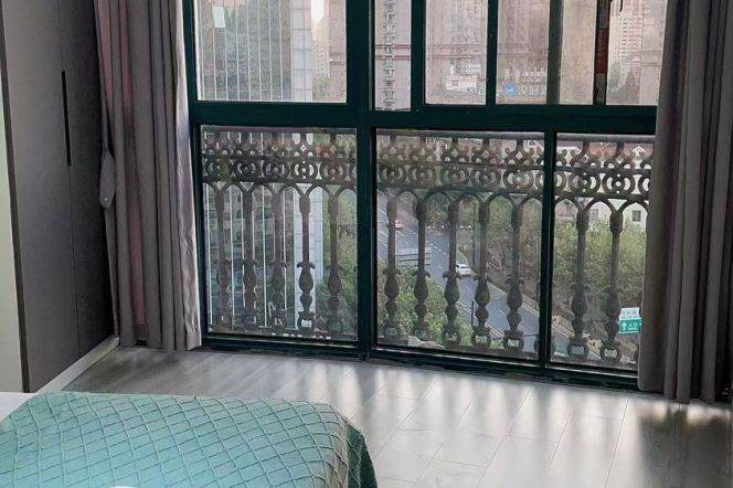 1BR Apartment near Caoyang Road Metro
