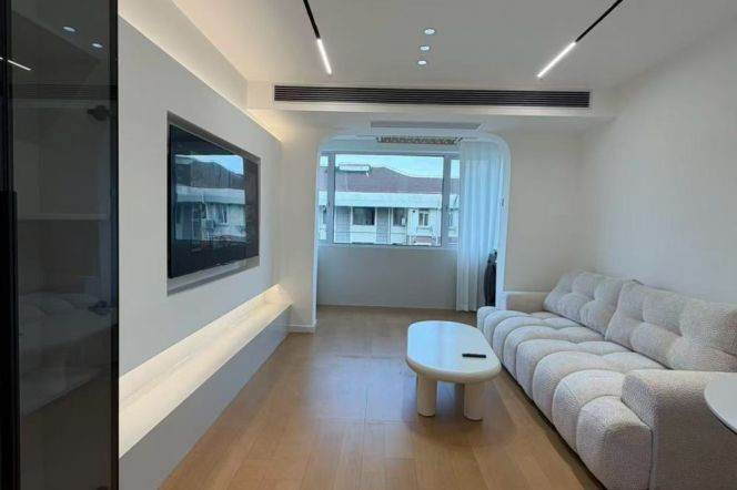 1BR Apartment near Songhong Rd Metro