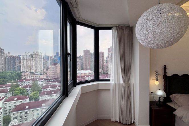 High-Floor 3BR Apartment in Old Town / South Bund