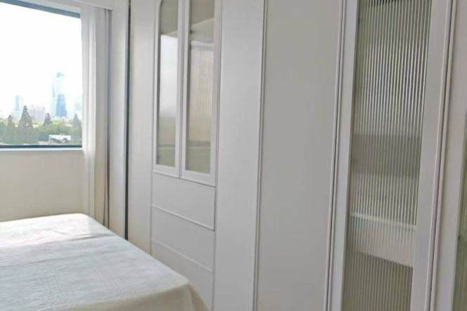 1BR Apartment at Wuzhong Building