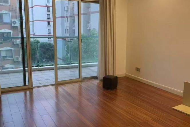 3BR Apartment near West Yan'An Rd Metro