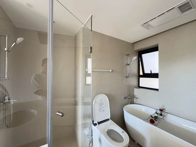 Housing image — Bathroom